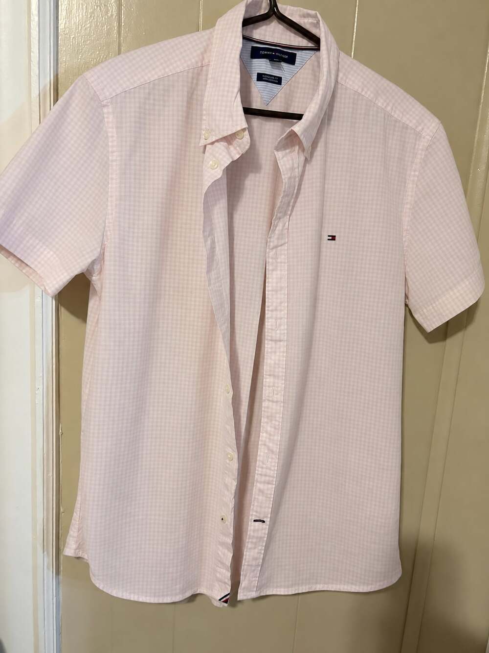 Tommy Hilfiger Men's Short-Sleeve Regular Fit Stretch Gingham Button-Down Shirt